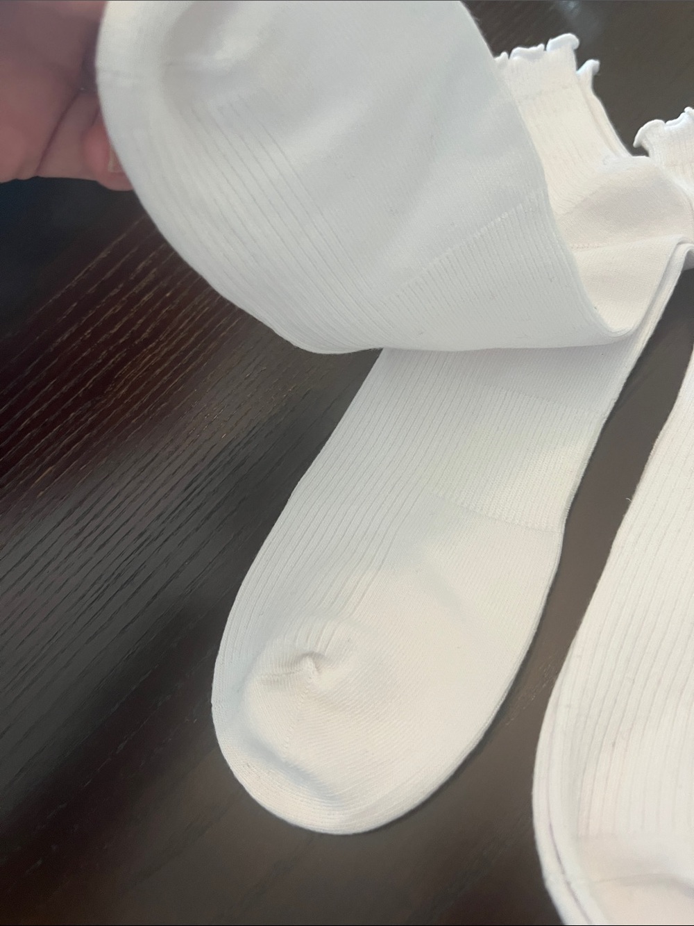 NWOT Bombas White Ribbed Crew Socks with Ruffle Cuff - Picture 4 of 4